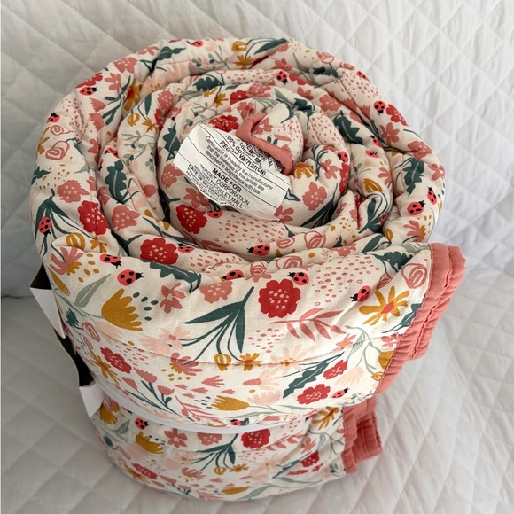 Pillowfort Multicolor Floral Quilt Bedset - Picture 5 of 9